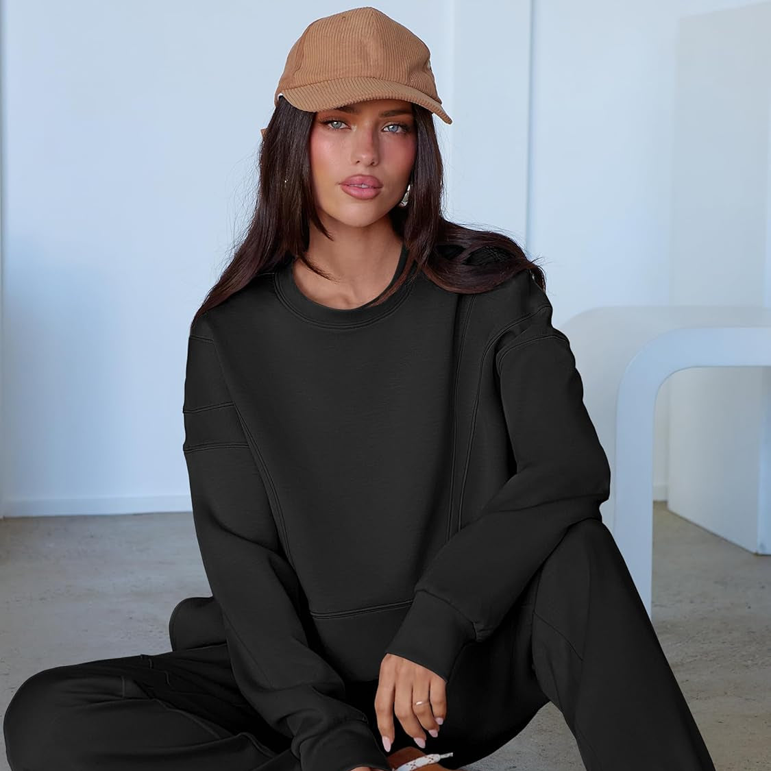 ANRABESS Womens 2 Piece Outfits Lounge Sets Cropped Sweatshirt Joggers Fashion Sweatsuit Sweat Set 2025 Winter Travel Outfits